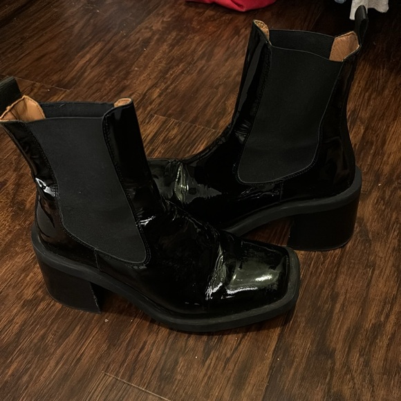 GANNI Patent Leather Mid-Calf Chelsea Boots size 39 - Picture 5 of 5